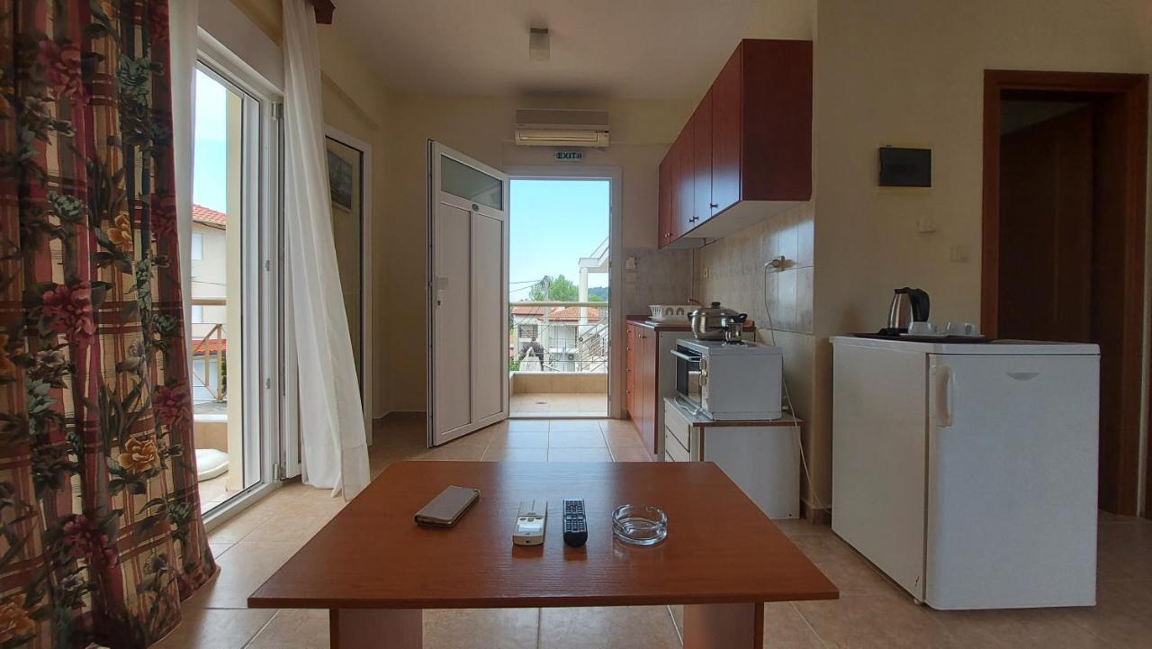 סיווירי Hotel Kassandros מראה חיצוני תמונה